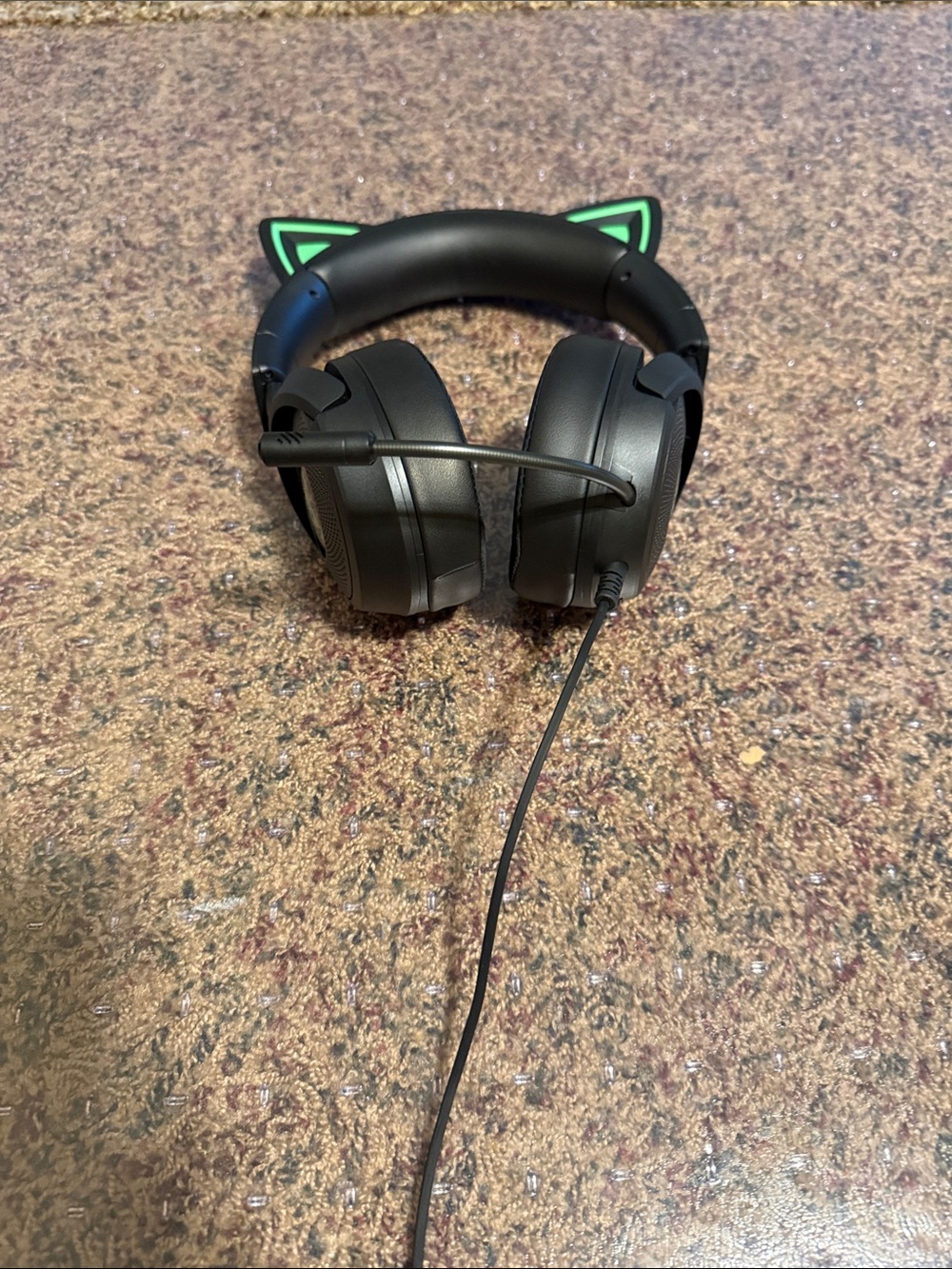 Razer Black Wired Over-Ear Headphones with Neon Green Accent Cat-Ears